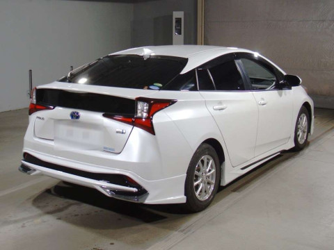 2020 Toyota Prius ZVW51[1]