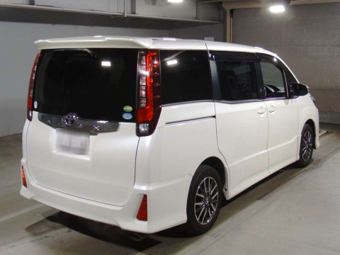 2016 Toyota Noah ZRR80W[1]