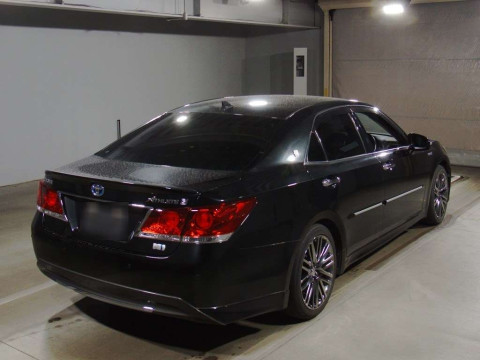 2013 Toyota Crown Hybrid AWS210[1]