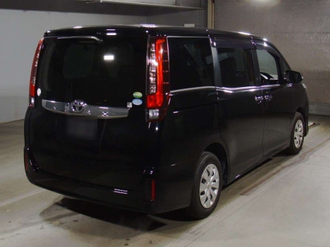 2014 Toyota Noah ZRR80G[1]