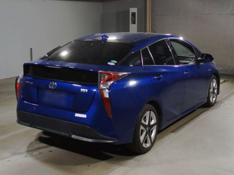 2016 Toyota Prius ZVW51[1]