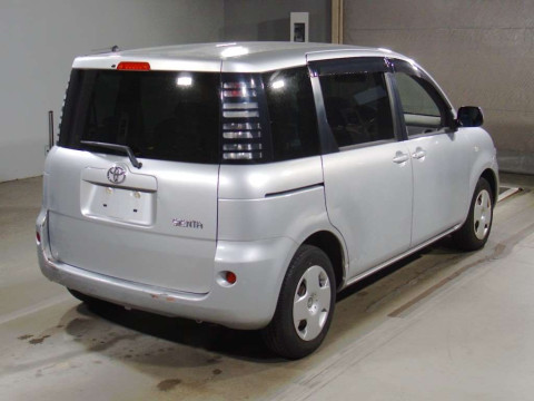 2005 Toyota Sienta NCP81G[1]