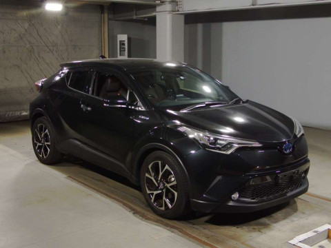 2018 Toyota C-HR ZYX10[2]