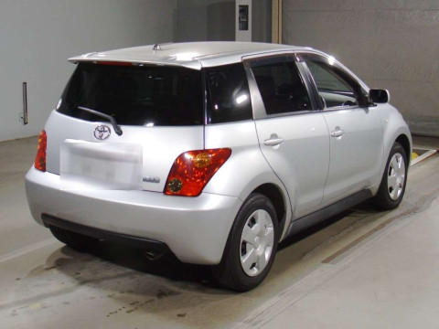 2002 Toyota IST NCP61[1]