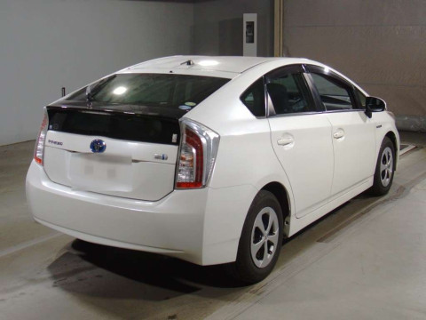 2015 Toyota Prius ZVW30[1]