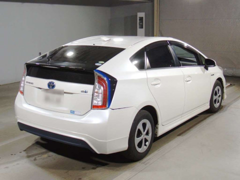 2013 Toyota Prius ZVW30[1]