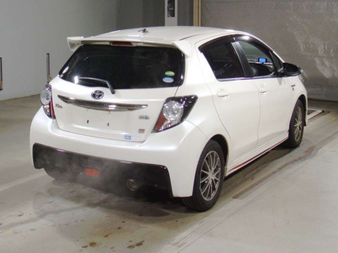 2017 Toyota Vitz NHP130[1]