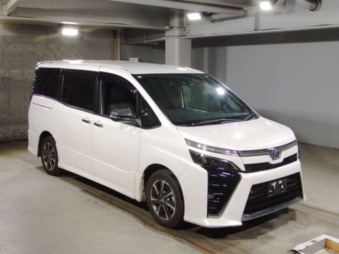 2020 Toyota Voxy ZRR80W[2]