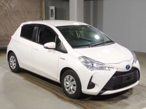 2019 Toyota Vitz NHP130[2]