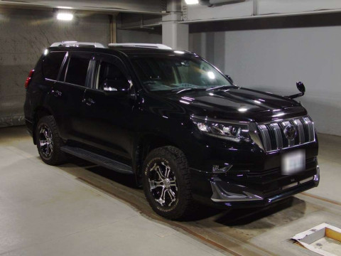 2018 Toyota Land Cruiser Prado GDJ150W[2]