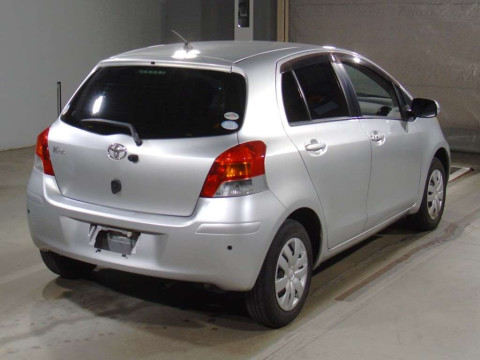 2009 Toyota Vitz SCP90[1]