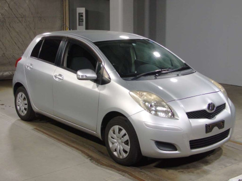 2009 Toyota Vitz SCP90[2]