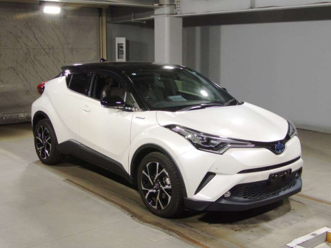 2019 Toyota C-HR ZYX10[2]