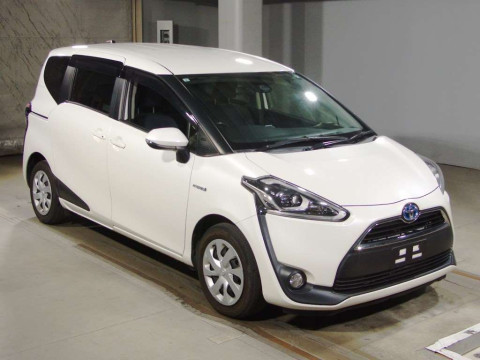 2015 Toyota Sienta NHP170G[2]