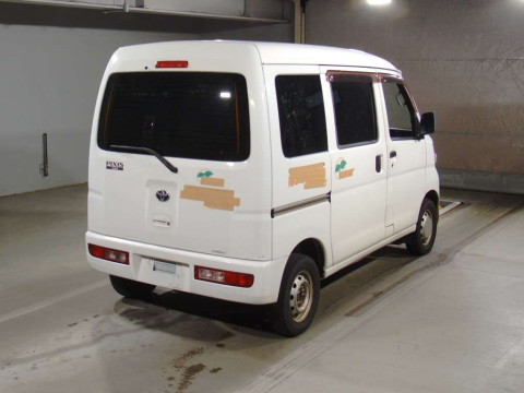 2014 Toyota Pixis Van S331M[1]