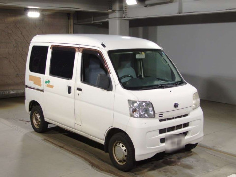 2014 Toyota Pixis Van S331M[2]