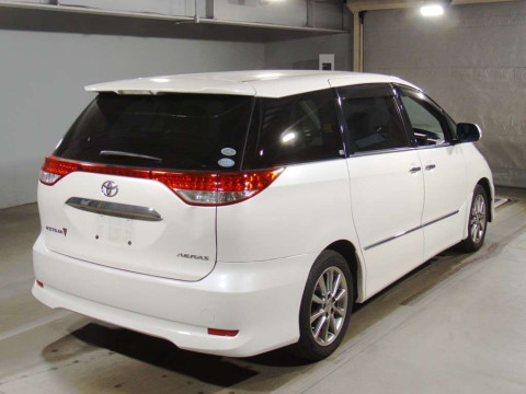 2011 Toyota Estima ACR50W[1]