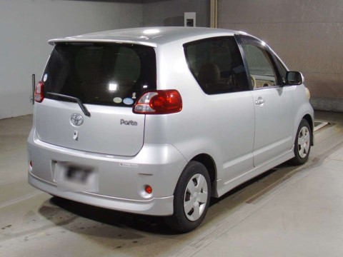 2010 Toyota Porte NNP10[1]