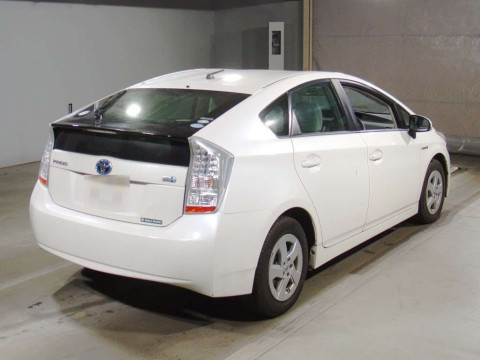 2010 Toyota Prius ZVW30[1]