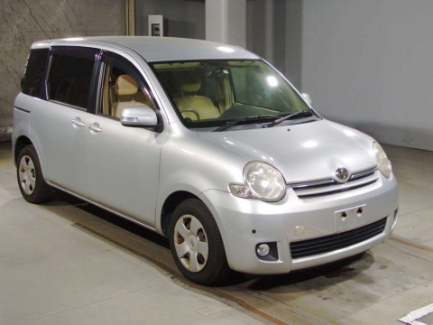 2007 Toyota Sienta NCP81G[2]