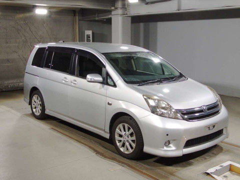 2008 Toyota Isis ANM10W[2]