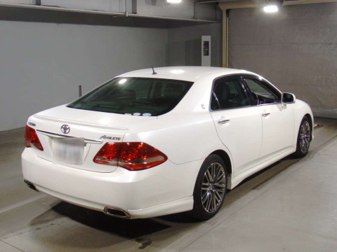 2009 Toyota Crown GRS200[1]