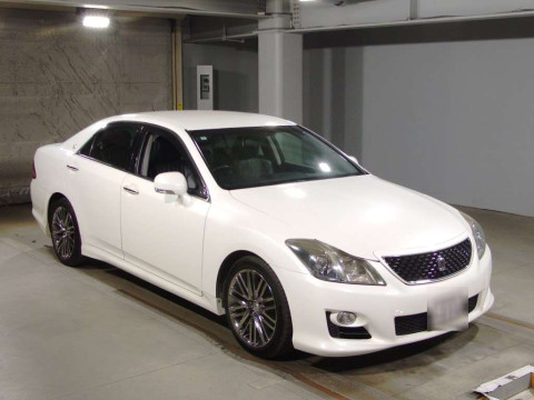 2009 Toyota Crown GRS200[2]