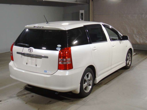 2005 Toyota Wish ZNE10G[1]