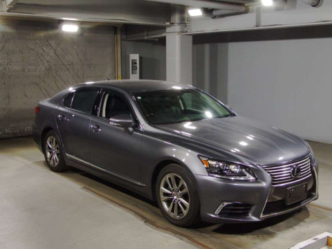 2015 Lexus LS USF40[2]