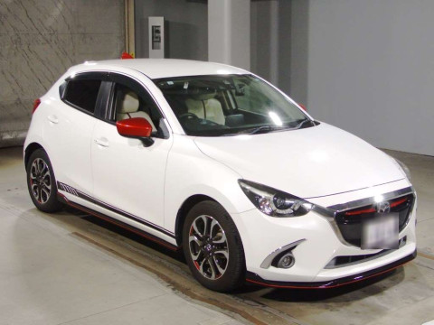 2015 Mazda Demio DJ5FS[2]