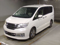 2013 Nissan Serena