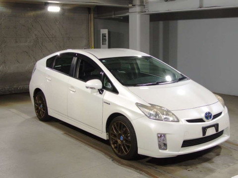 2010 Toyota Prius ZVW30[2]