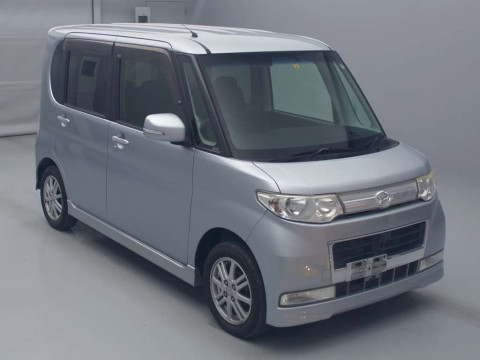 2010 Daihatsu Tanto Custom L375S[2]