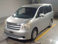 2010 Toyota Noah