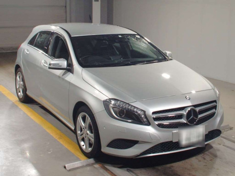 2014 Mercedes Benz A-Class 176042[2]