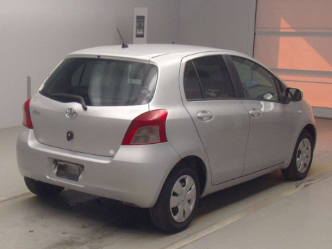 2005 Toyota Vitz SCP90[1]