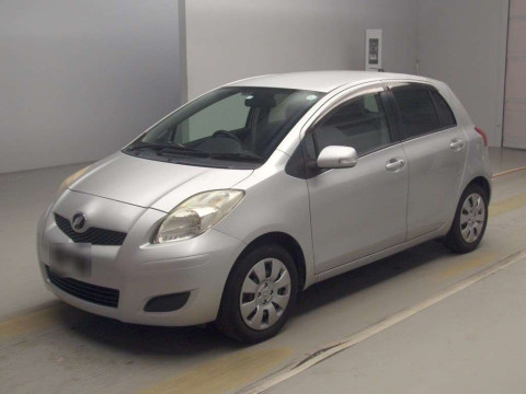 2010 Toyota Vitz SCP90[0]