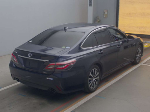 2019 Toyota Crown Hybrid AZSH20[1]