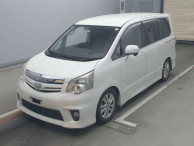 2007 Toyota Noah