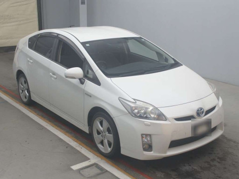 2011 Toyota Prius ZVW30[2]