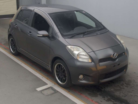 2010 Toyota Vitz NCP91[2]