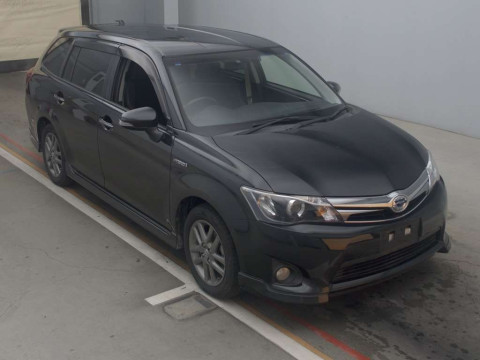 2014 Toyota Corolla Fielder NKE165G[2]