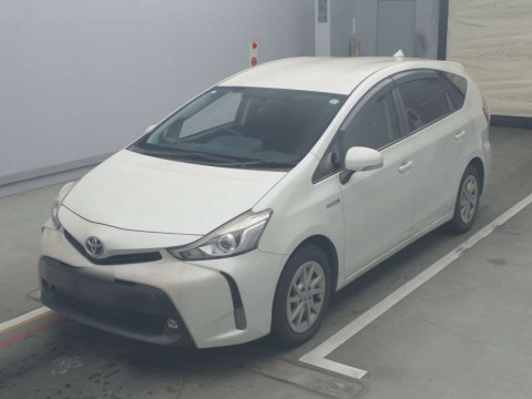 2015 Toyota Prius alpha ZVW41W[0]