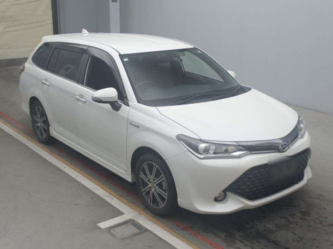 2017 Toyota Corolla Fielder NKE165G[2]