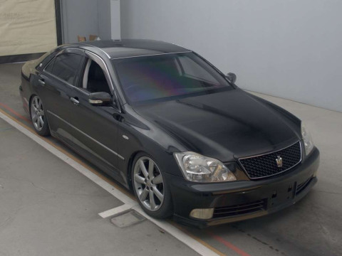 2004 Toyota Crown GRS182[2]