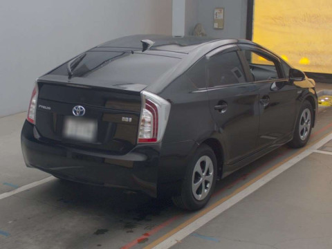 2015 Toyota Prius ZVW30[1]