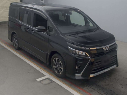 2017 Toyota Voxy ZRR80W[2]