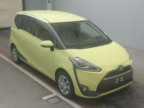 2017 Toyota Sienta NSP170G[2]