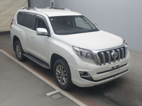 2017 Toyota Land Cruiser Prado GDJ150W[2]