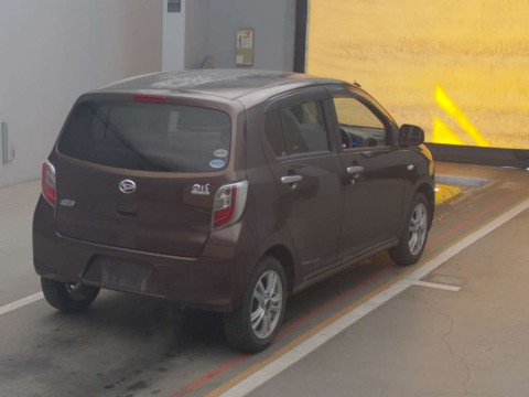 2011 Daihatsu Mira es LA300S[1]